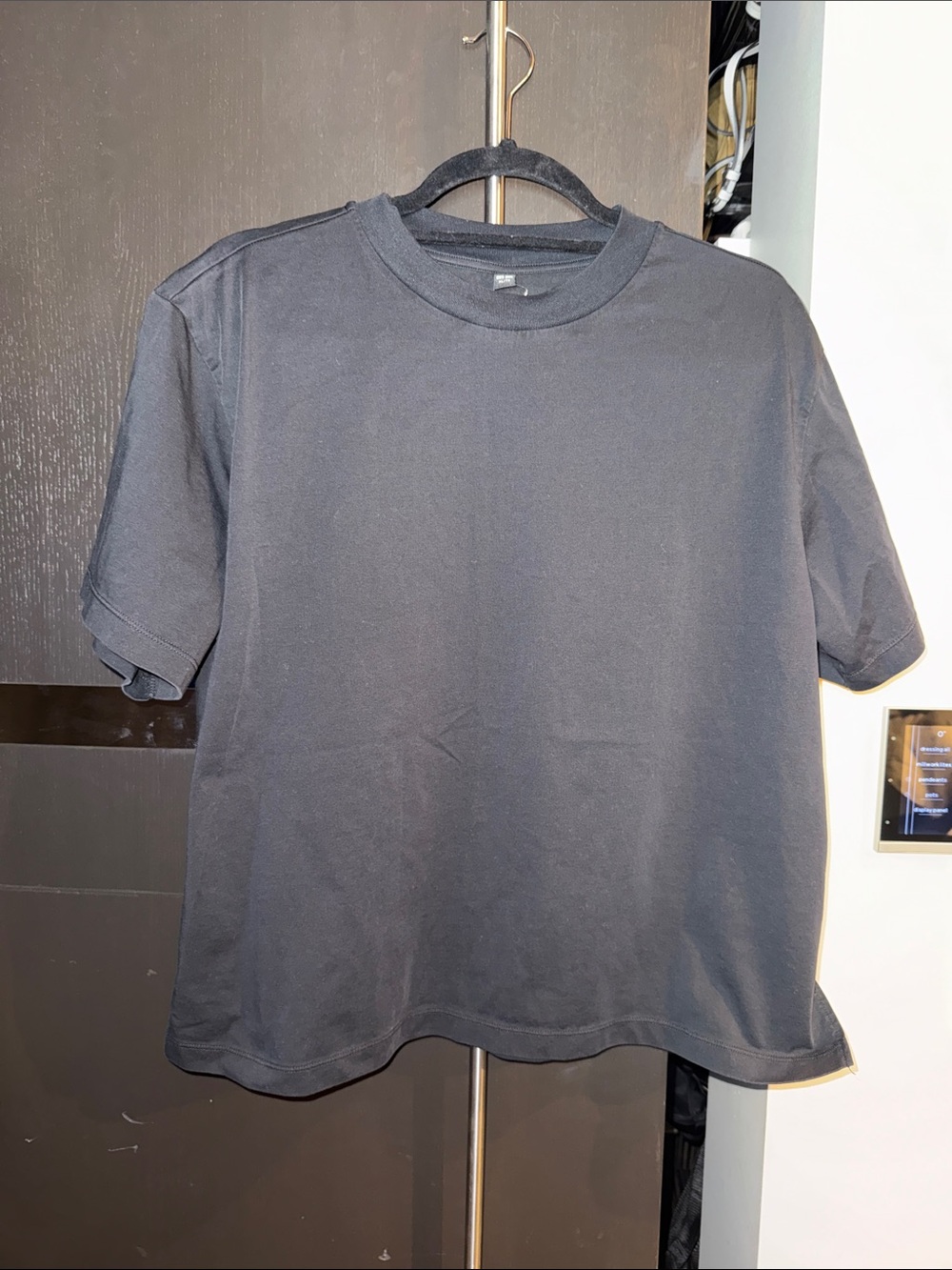 Uniqlo Short Sleeve Crew Neck Tee - Black